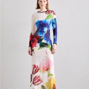 Alice + Olivia Delora Crew Neck Maxi Dress